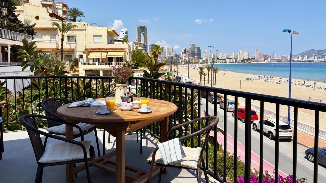Parralue Beach Front Home ベニドルム エクステリア 写真