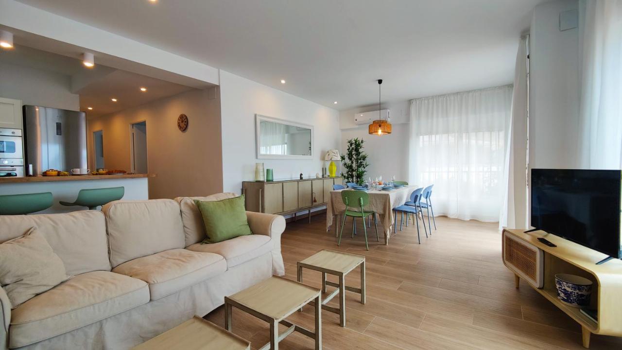 Parralue Beach Front Home ベニドルム エクステリア 写真